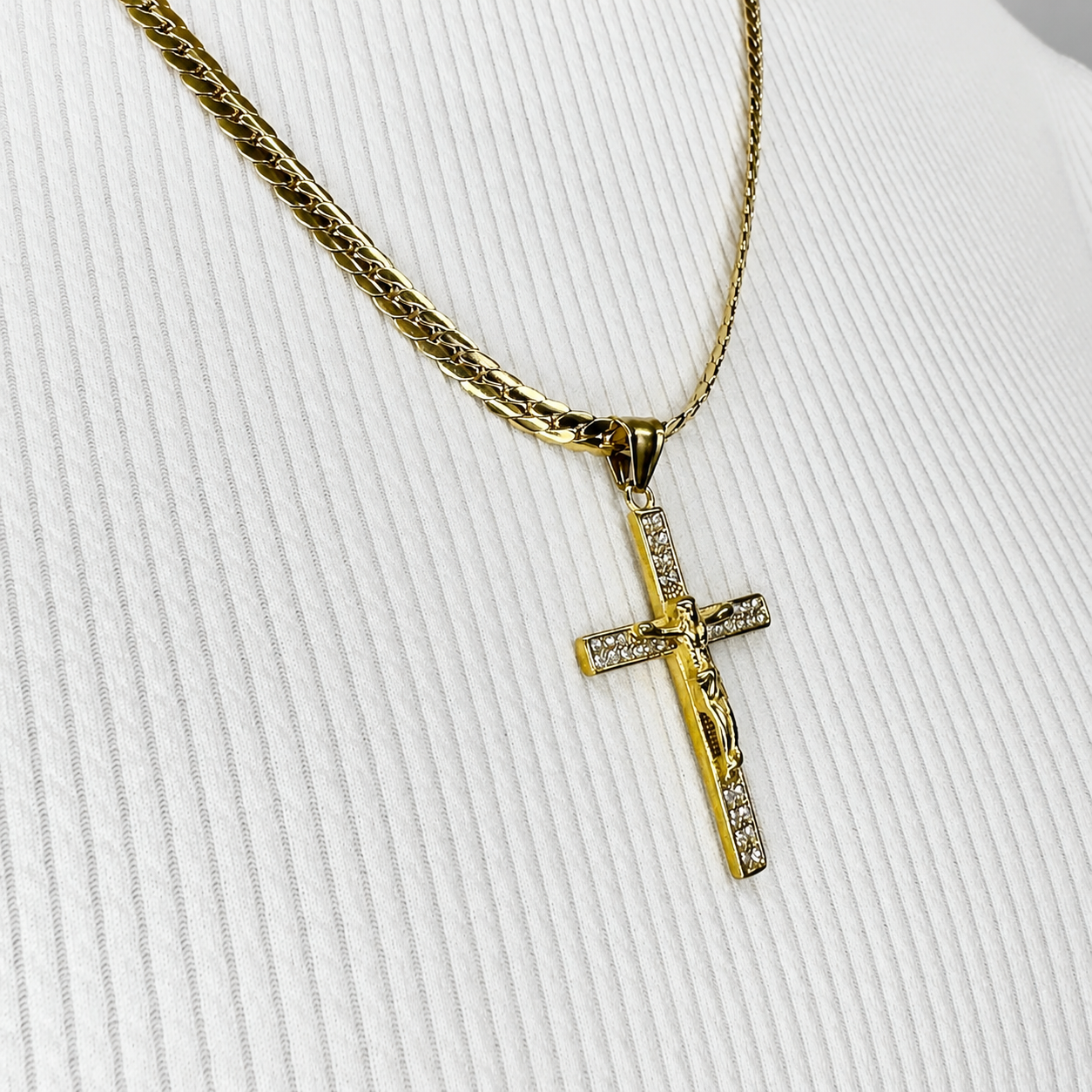 Combo Cadena Serpiente + Dije Cristo Piedras Mukura Oro Laminado 18K