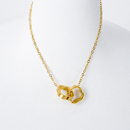 Cadena Trebol Enlazado Mukura Oro Laminado 18K