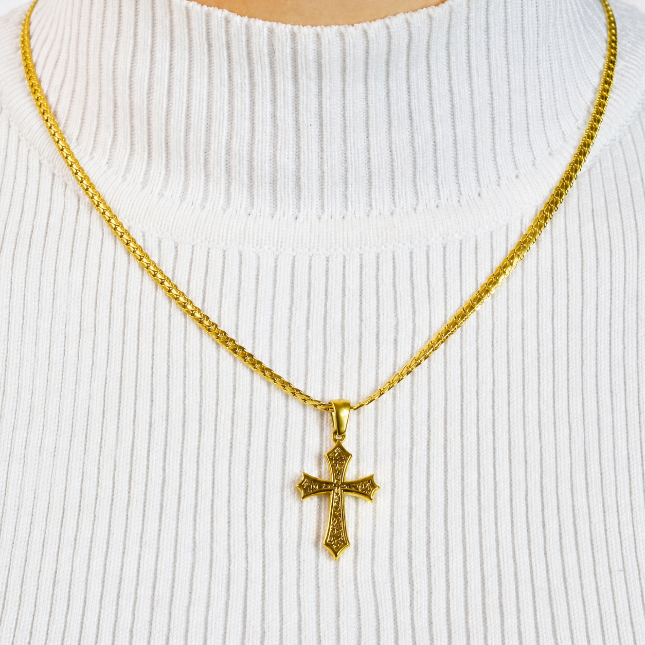 Combo Cadena Grabada + Dije Cruz Texturizada Oro Laminado 18K Mujer