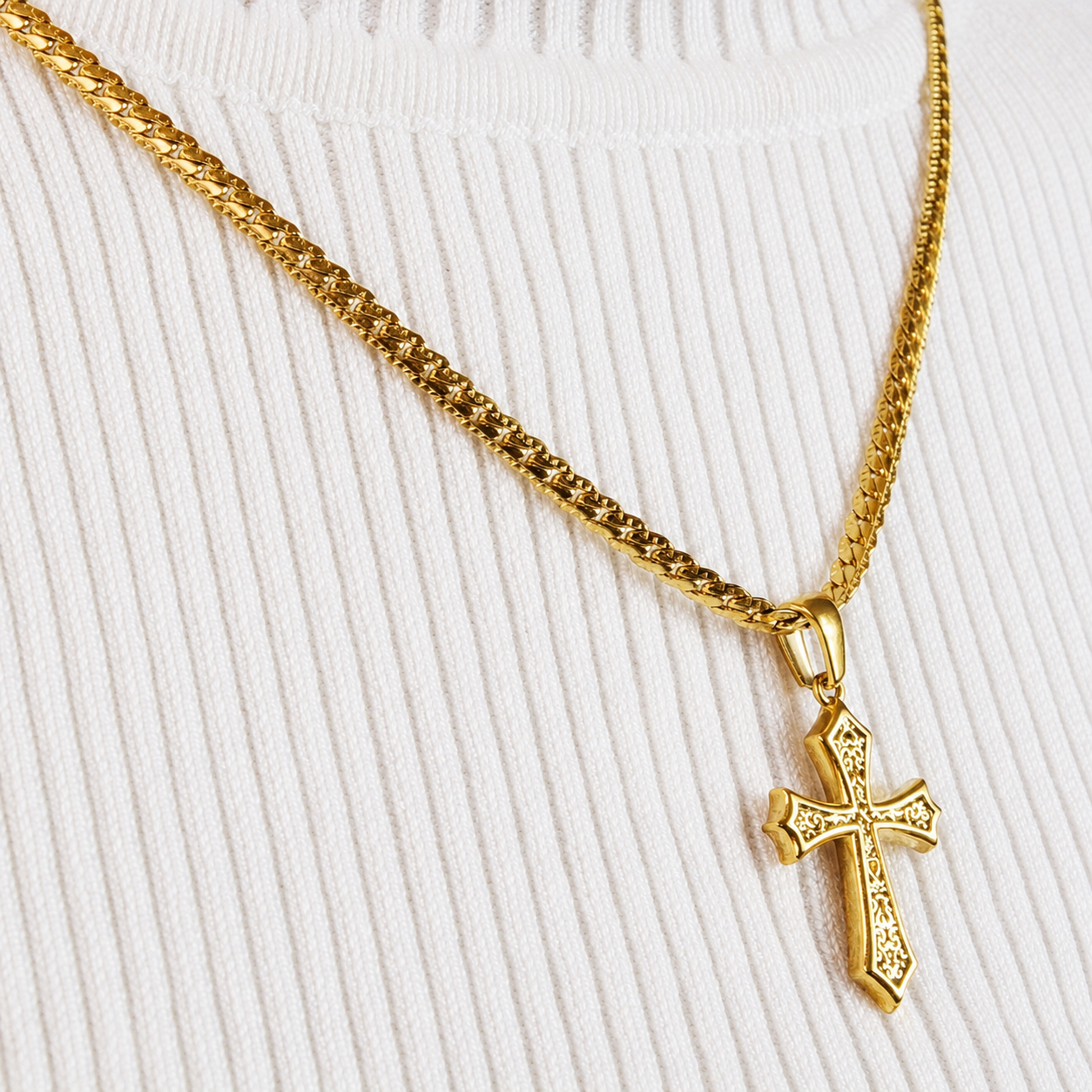 Combo Cadena Grabada + Dije Cruz Texturizada Oro Laminado 18K Mujer