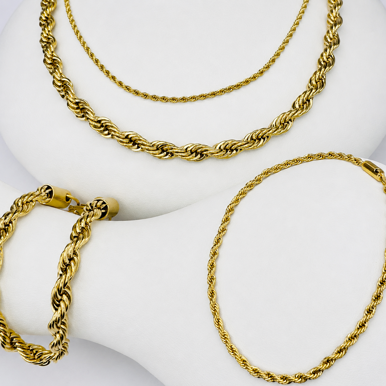 Combo Lazo Mukura Pareja (Cadenas + Pulseras) Oro Laminado 18K