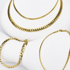 Combo Grabada Mukura Pareja (Cadenas + Pulseras) Oro Laminado 18K