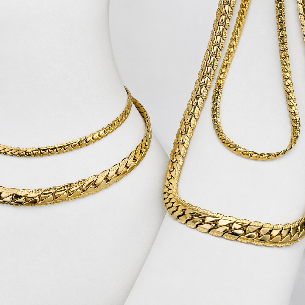 Combo Grabada Mukura Pareja (Cadenas + Pulseras) Oro Laminado 18K