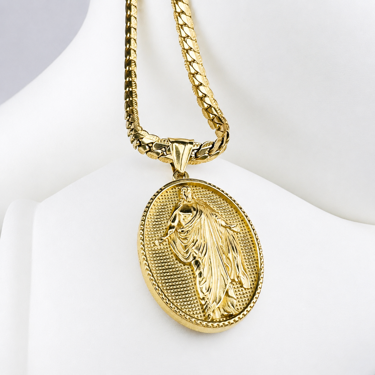 Combo Cadena Grabada + Dije Jesús Resucitado Oro Laminado 18K