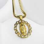 Combo Cadena Grabada + Dije Virgen Piedras Oro Laminado 18K