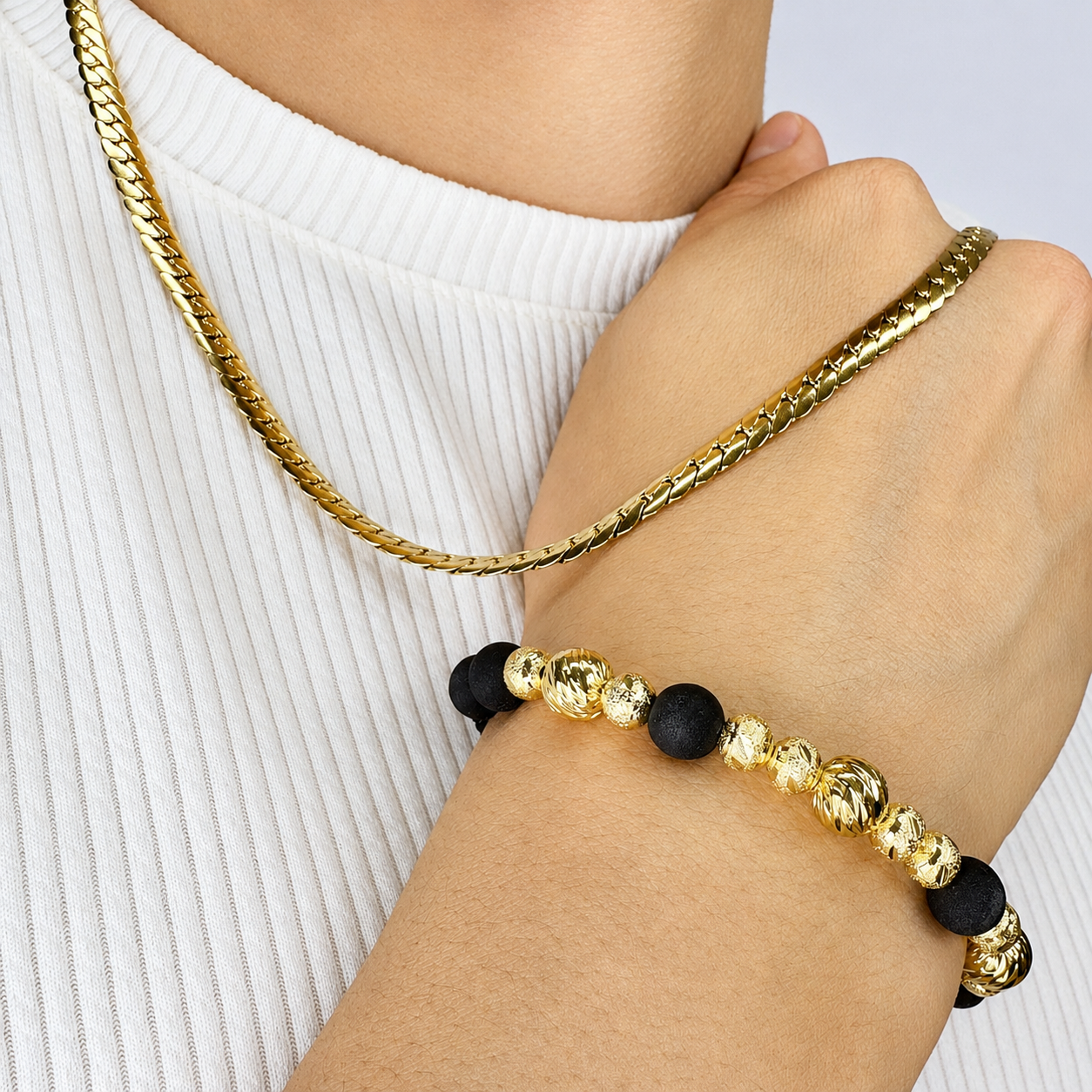 Conjunto Aqüe Mukura (Cadena + Manilla) Oro Laminado 18K