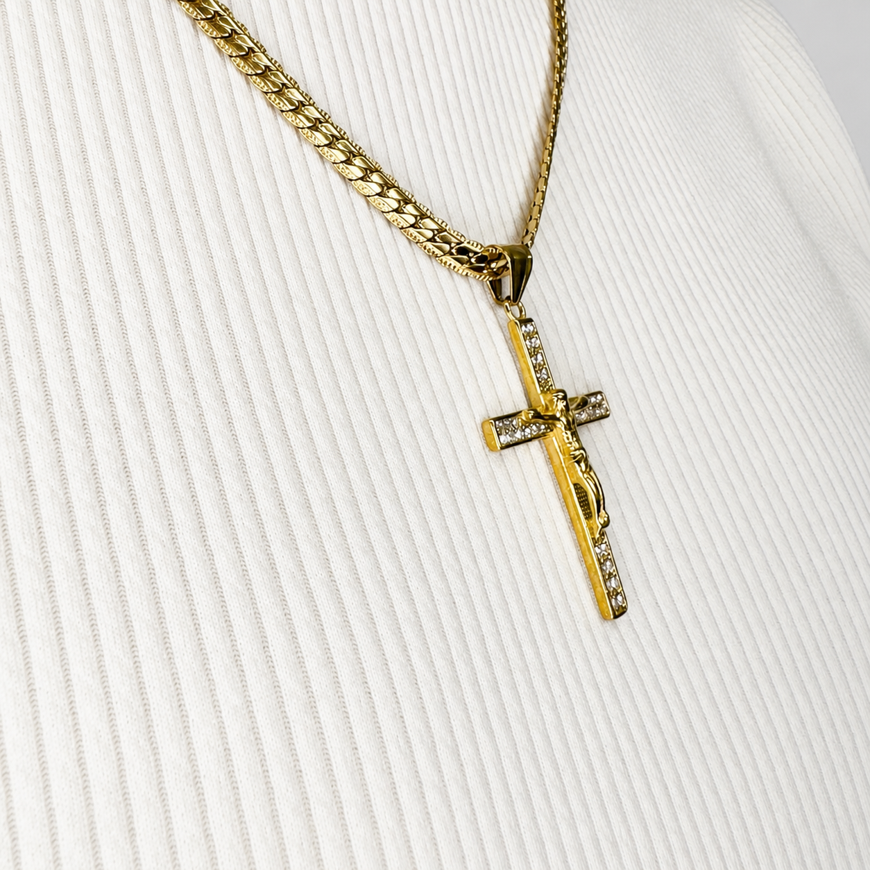 Combo Cadena Grabada + Dije Cristo Piedras Mukura Oro Laminado 18K