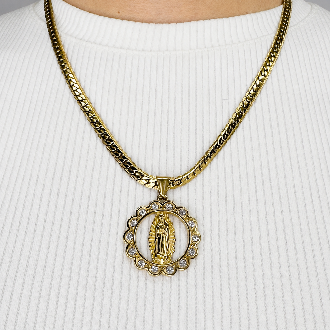 Combo Cadena Grabada + Dije Virgen Piedras Oro Laminado 18K